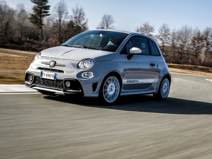 2019Abarth 595 esseesse w^