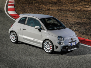 2019款Abarth 595 esseesse 整体外观