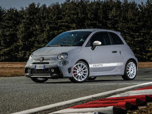 2019款Abarth 595 esseesse 整体外观