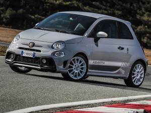 2019款Abarth 595 esseesse 整体外观