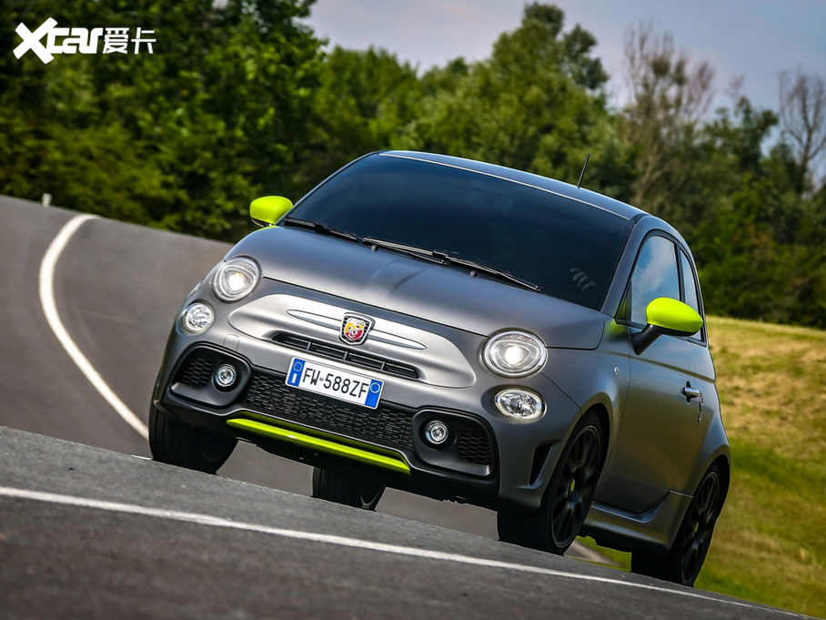 2020Ɓ500  595 Abarth Pista