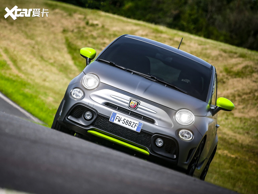 2020Ɓ500  595 Abarth Pista