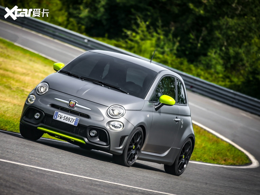 2020Ɓ500  595 Abarth Pista