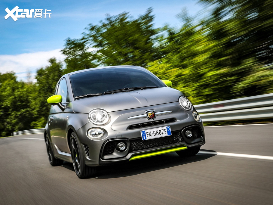 2020Ɓ500  595 Abarth Pista