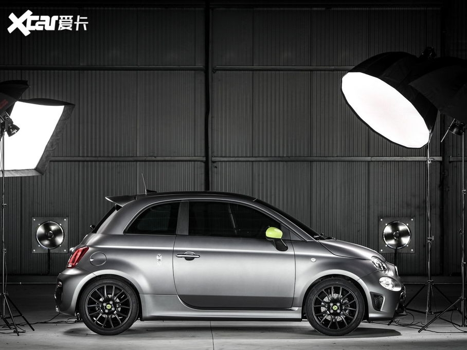 2020Ɓ500  595 Abarth Pista