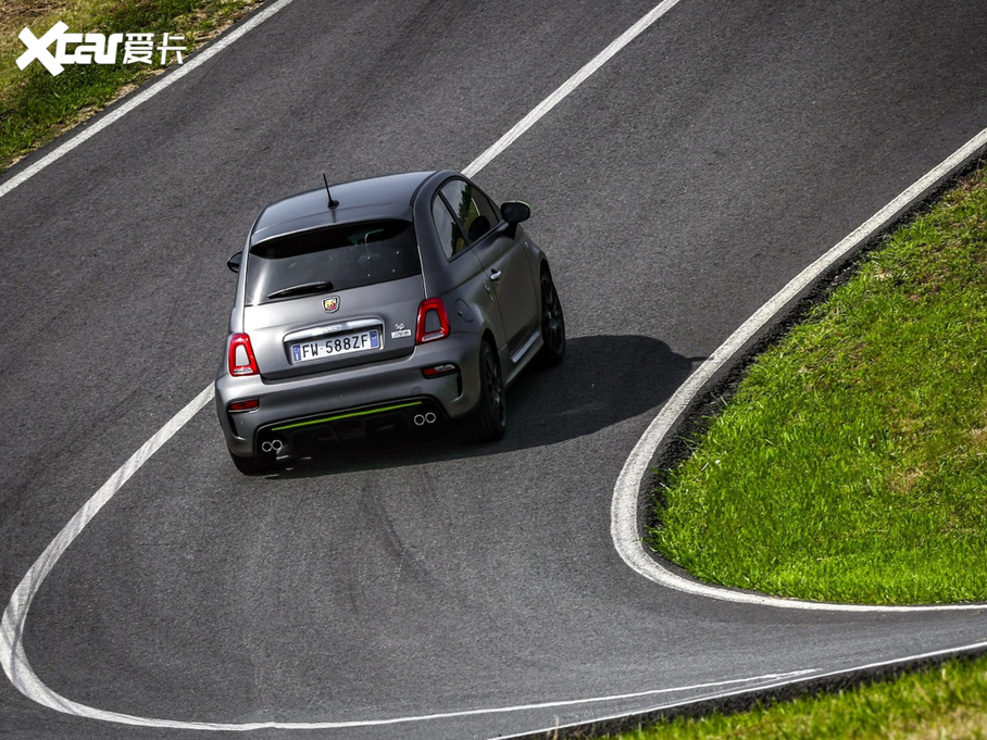 2020Ɓ500  595 Abarth Pista