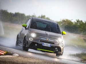 2020 595 Abarth Pista w^