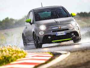 2020 595 Abarth Pista w^