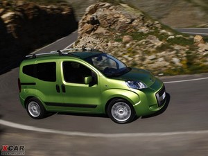 2009ƁFiorino Qubo w^