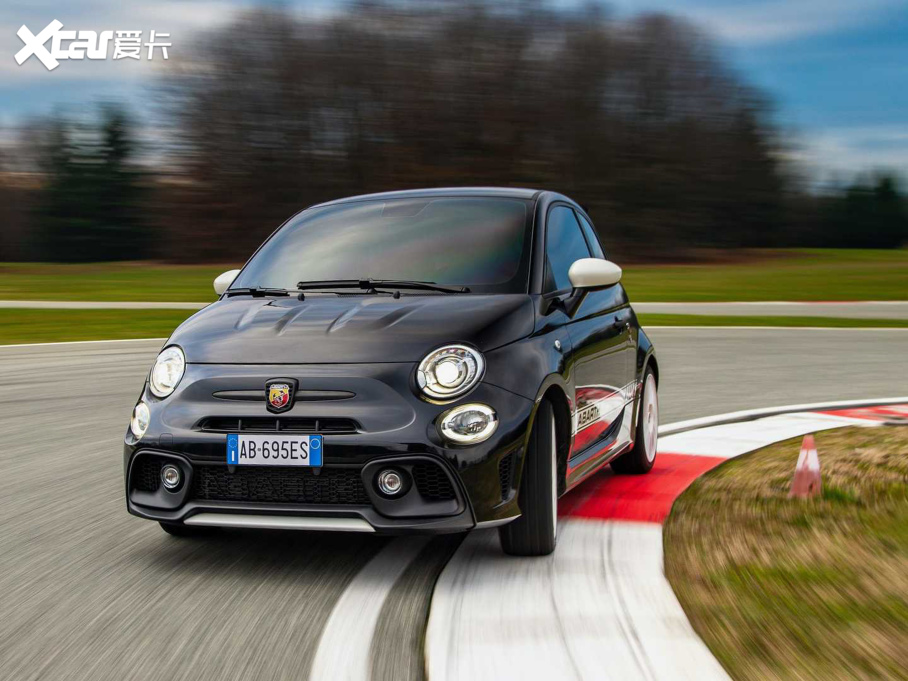 2021Ɓ500 695 Abarth Esseesse Collectors Edition