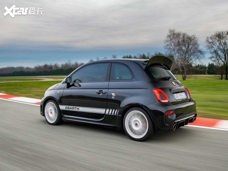 2021Ɓ500 695 Abarth Esseesse Collectors Edition