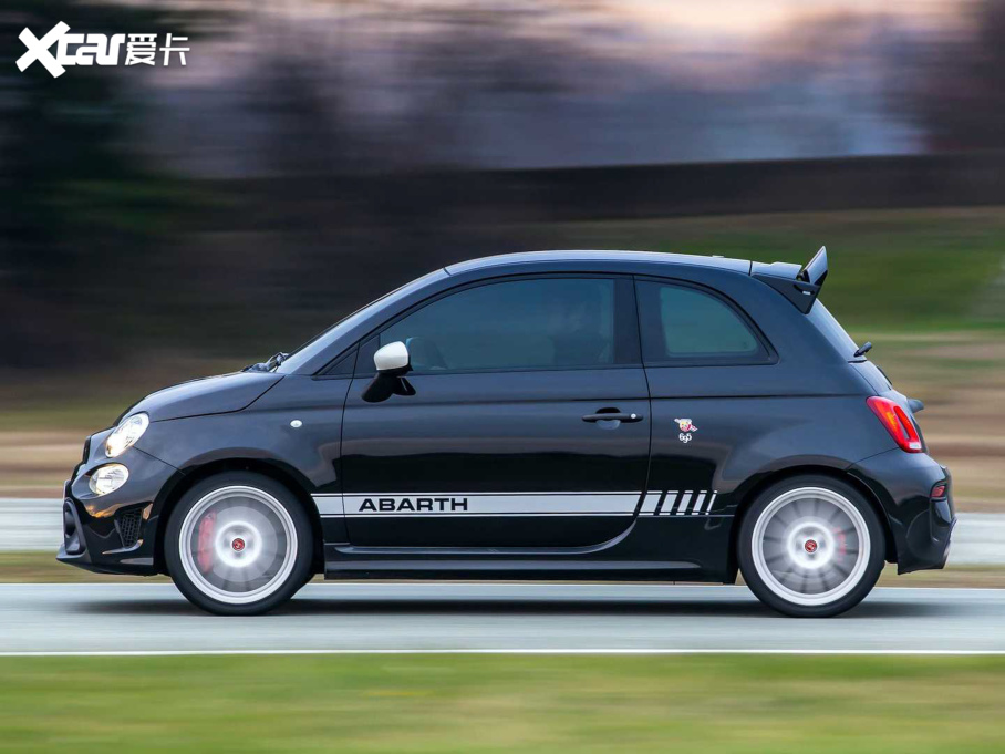 2021Ɓ500 695 Abarth Esseesse Collectors Edition