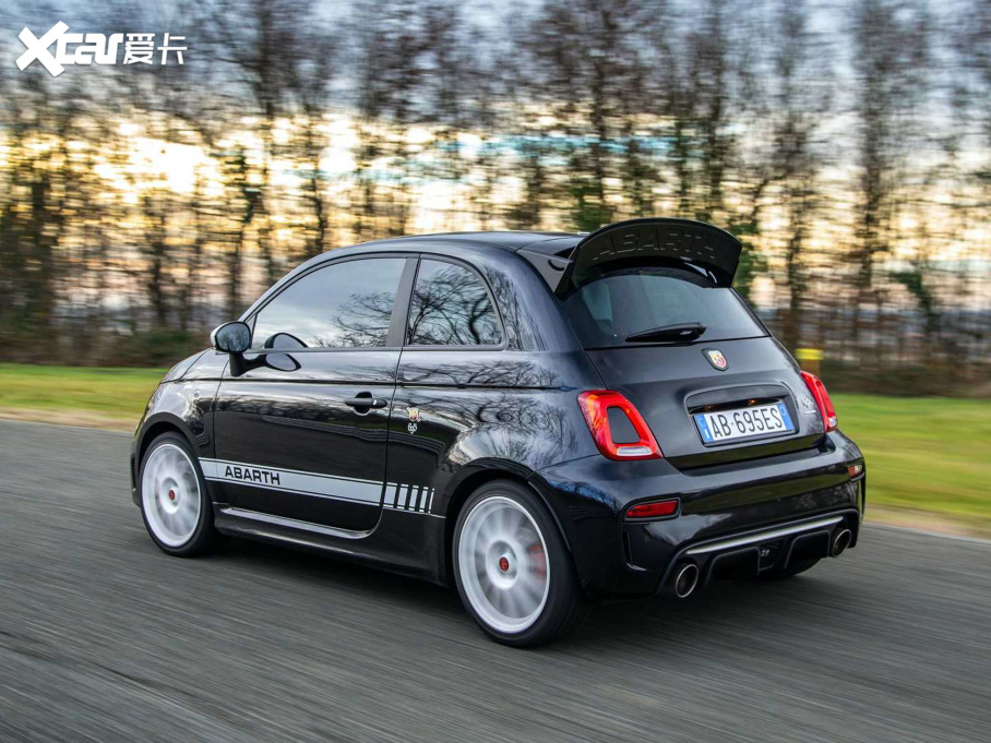 2021Ɓ500 695 Abarth Esseesse Collectors Edition