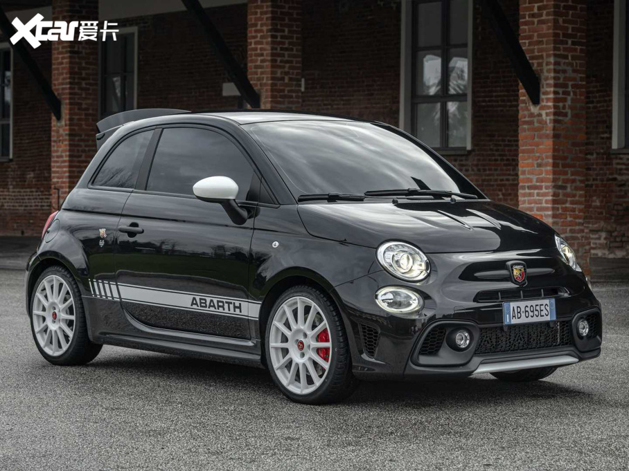 2021Ɓ500 695 Abarth Esseesse Collectors Edition