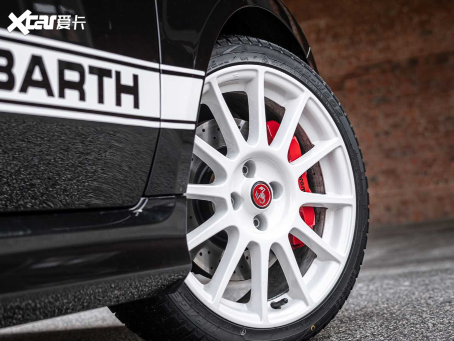 2021Ɓ500 695 Abarth Esseesse Collectors Edition