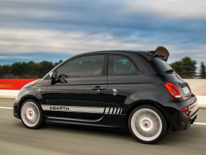 2021款695 Abarth Esseesse Collectors Edition 整体外观