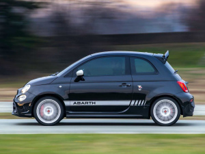 2021款695 Abarth Esseesse Collectors Edition 整体外观