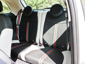 2012款1.4L Gucci版 后排座椅