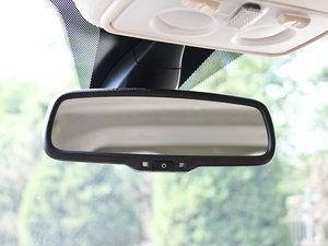 2012款1.4L Gucci版 车内后视镜