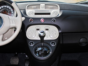 2012款1.4L Gucci版 中控台