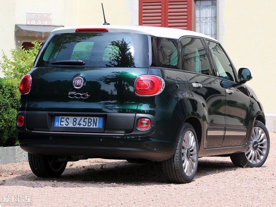 2014��Ɓ���500L Living