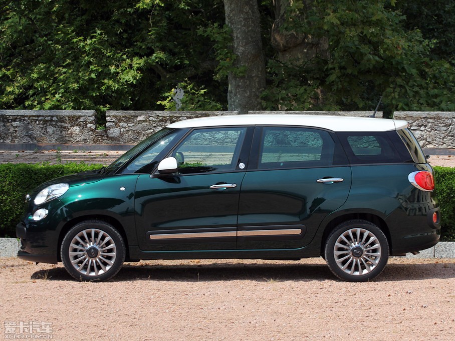 2014��Ɓ���500L Living