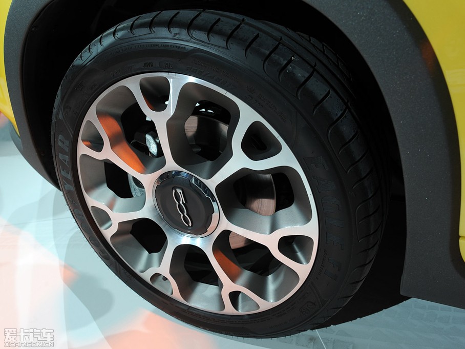 2014��Ɓ���500L Trekking