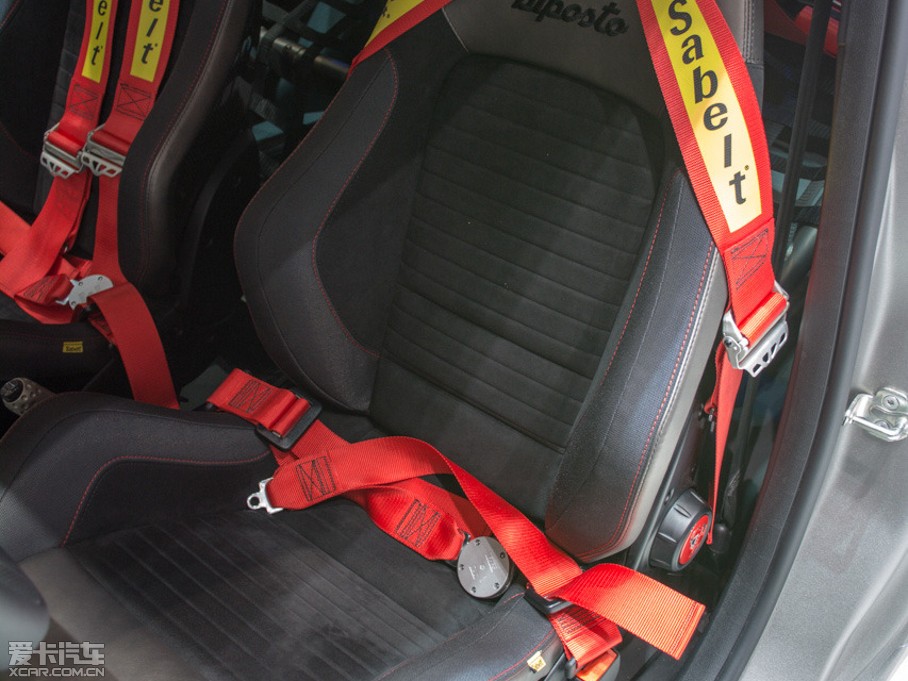 2014Ɓ500 695 Abarth Biposto
