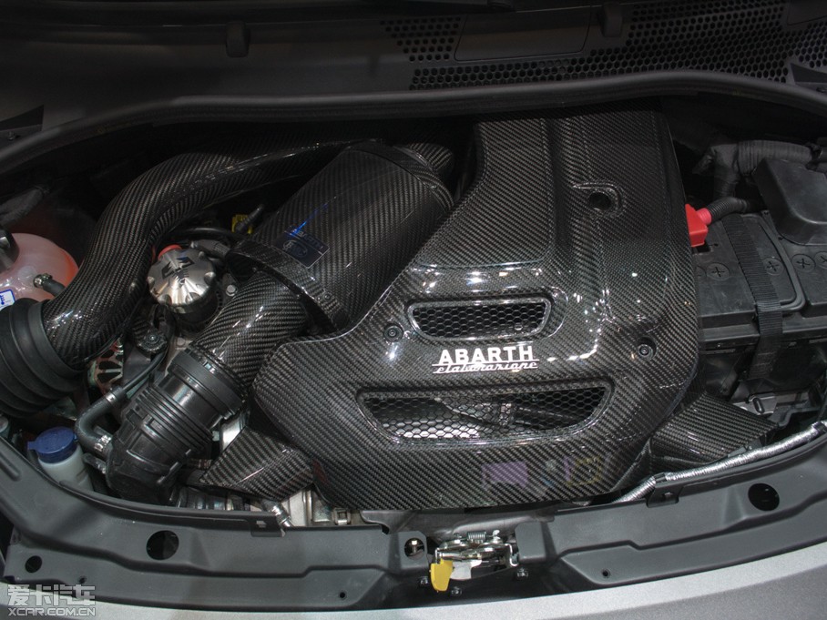 2014Ɓ500 695 Abarth Biposto