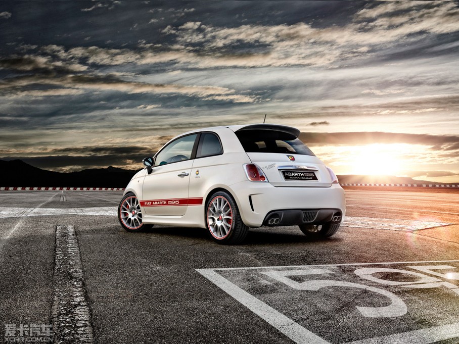 2014Ɓ500 595 Abarth 50th Anniversary