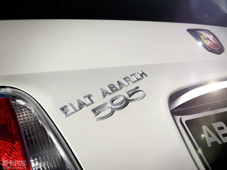 2014Ɓ500 595 Abarth 50th Anniversary