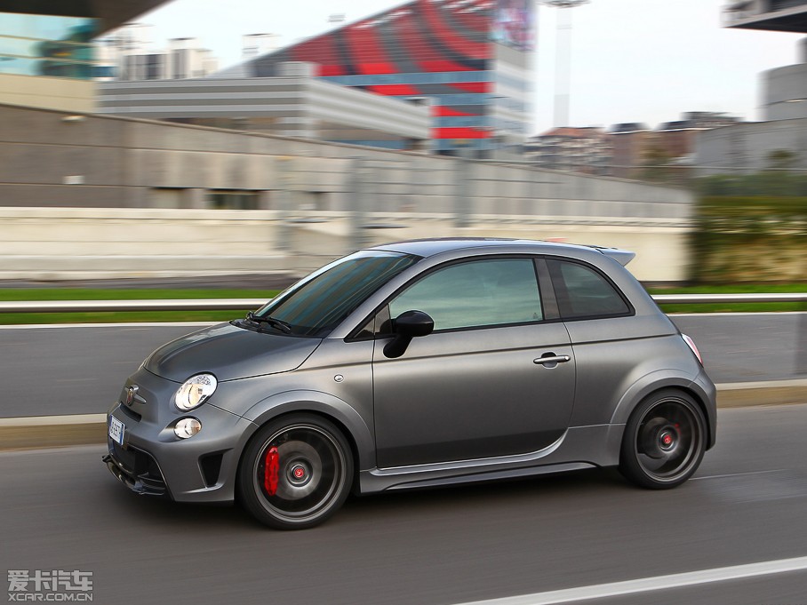 2014Ɓ500 695 Abarth Biposto