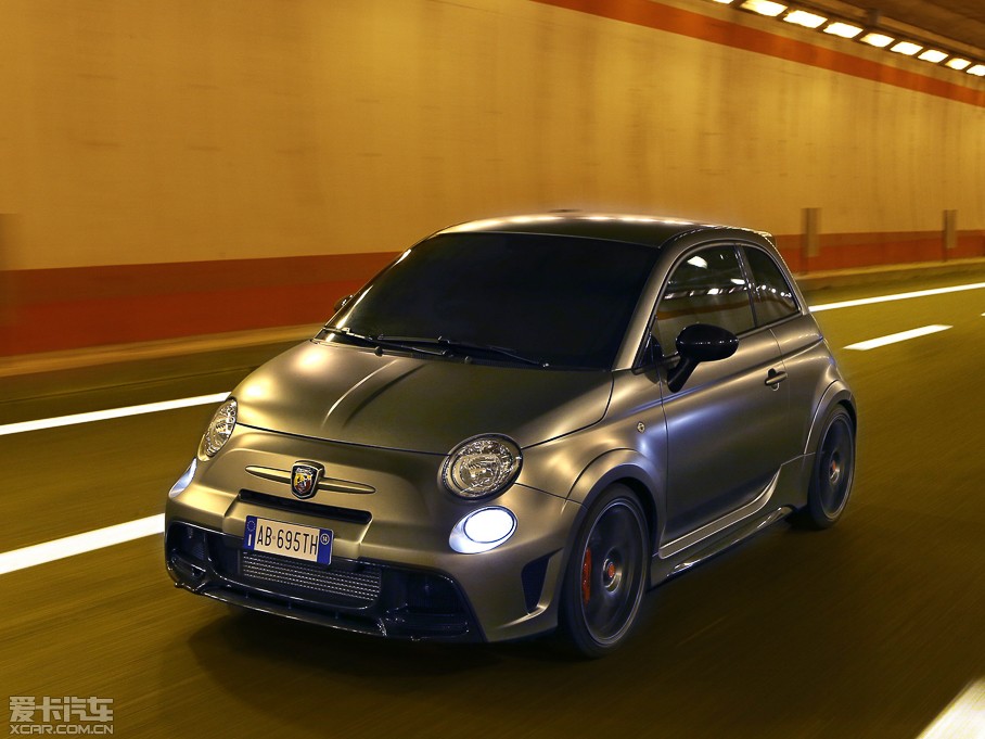 2014Ɓ500 695 Abarth Biposto