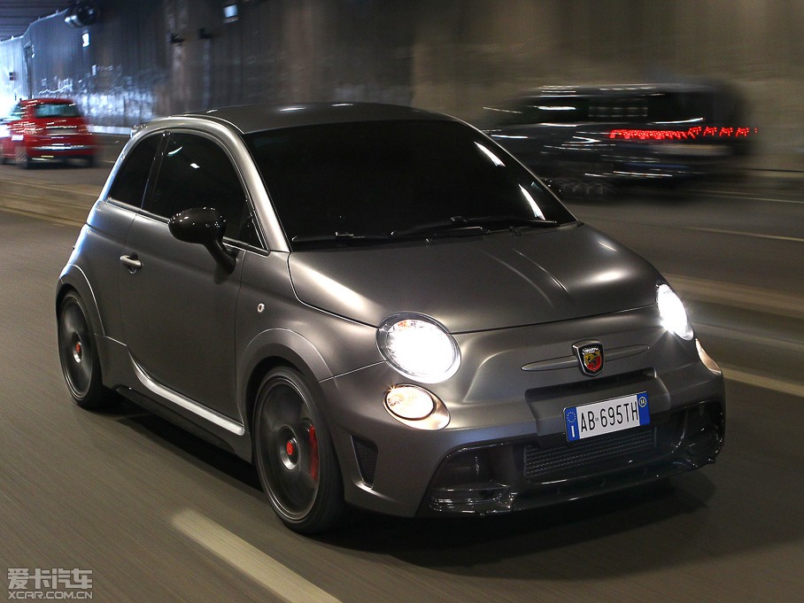2014Ɓ500 695 Abarth Biposto