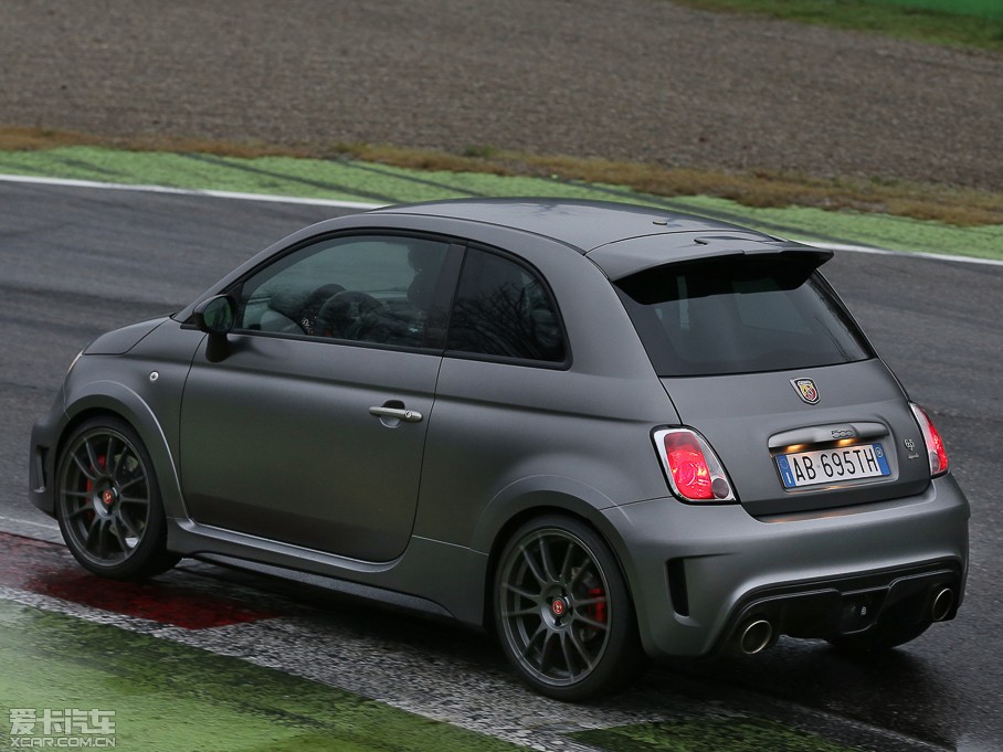 2014Ɓ500 695 Abarth Biposto