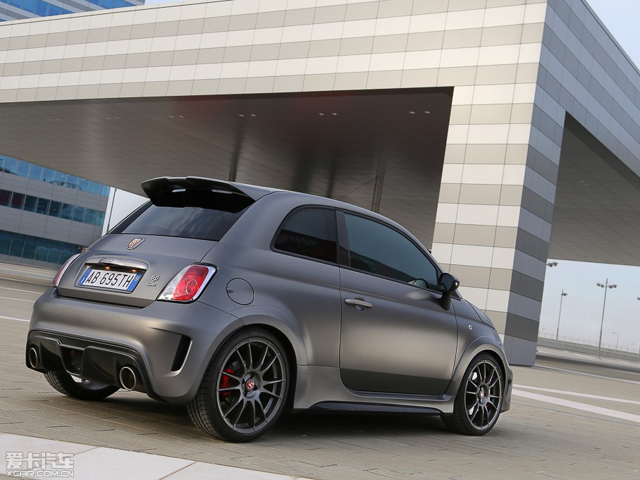 2014Ɓ500 695 Abarth Biposto