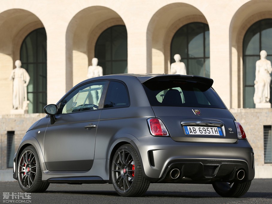 2014Ɓ500 695 Abarth Biposto