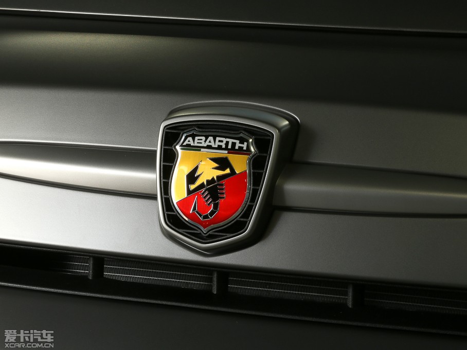 2014Ɓ500 695 Abarth Biposto
