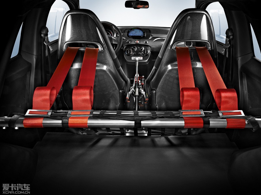 2014Ɓ500 695 Abarth Biposto