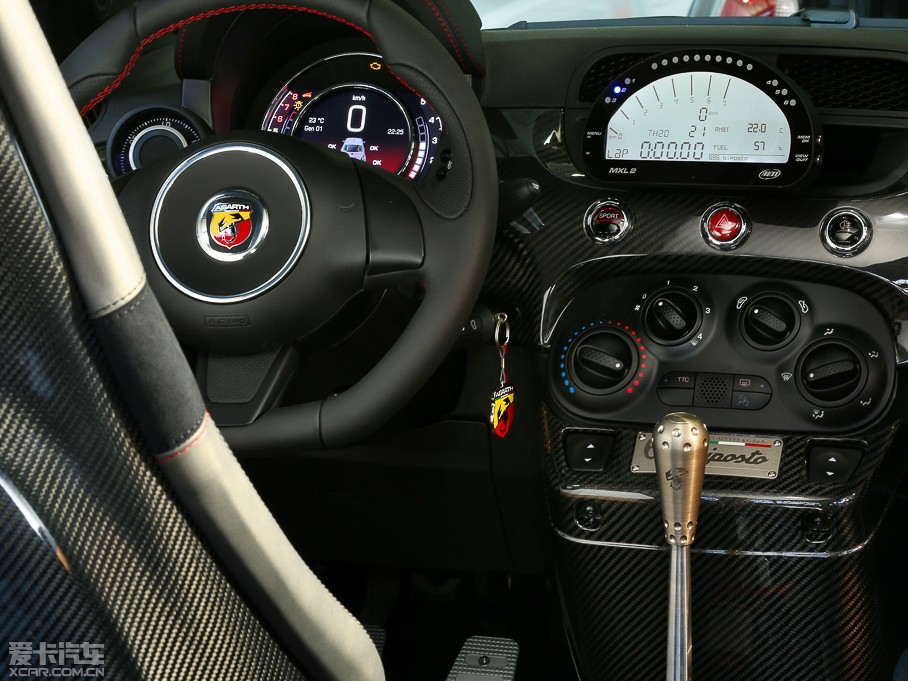 2014Ɓ500 695 Abarth Biposto