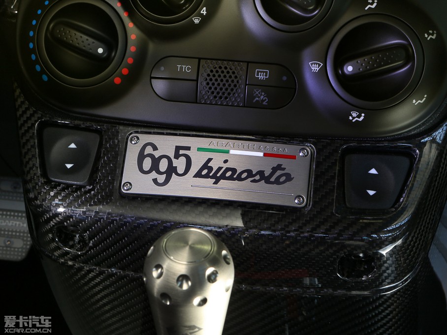 2014Ɓ500 695 Abarth Biposto