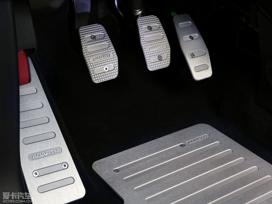 2014Ɓ500 695 Abarth Biposto