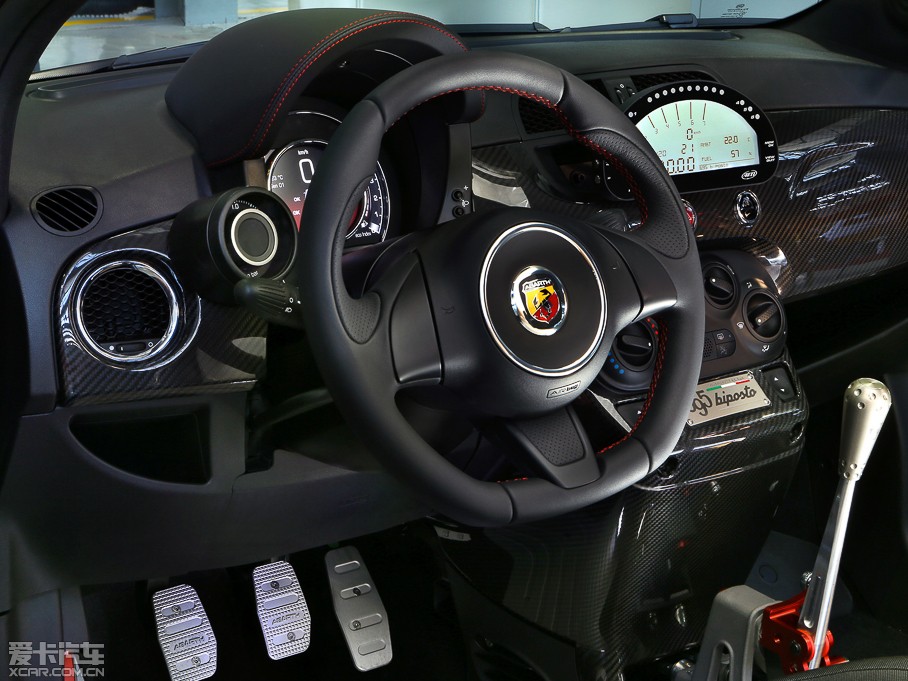 2014Ɓ500 695 Abarth Biposto
