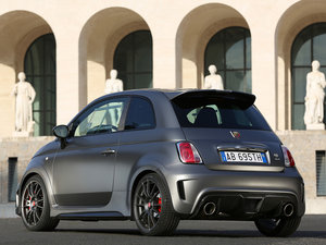 2014款695 Abarth Biposto 整体外观