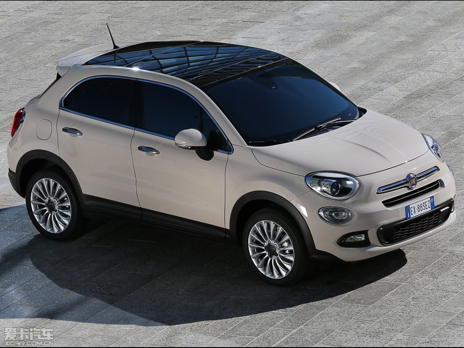 2015Ɓ500X 