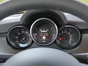 2015款基本型 中控区