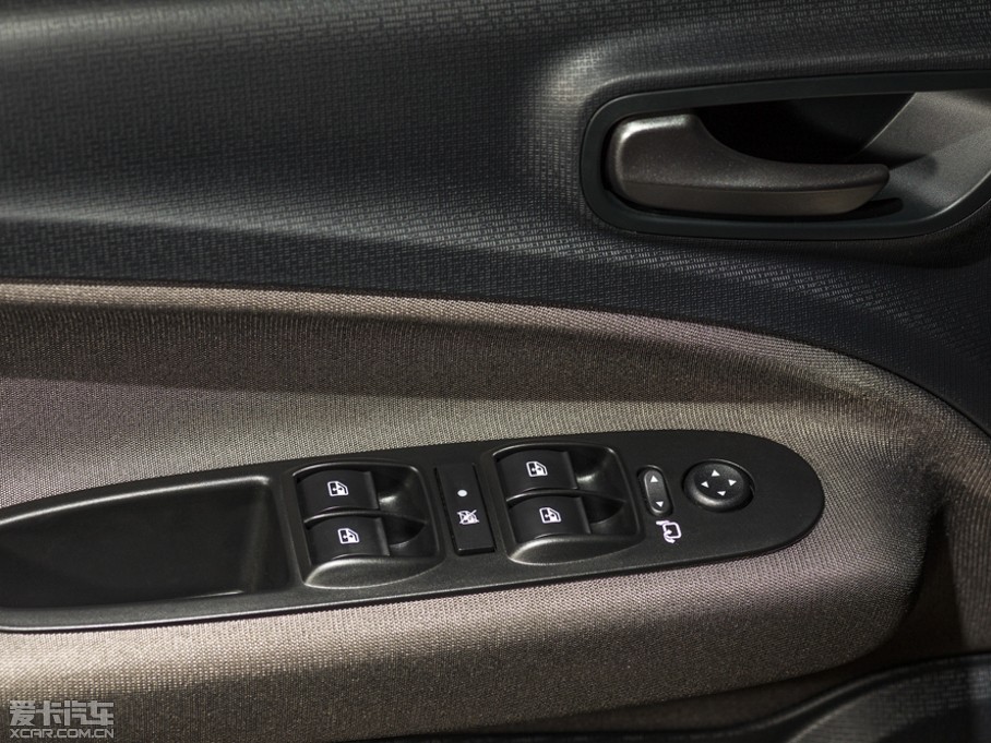 2015��Ɓ���Uno ������