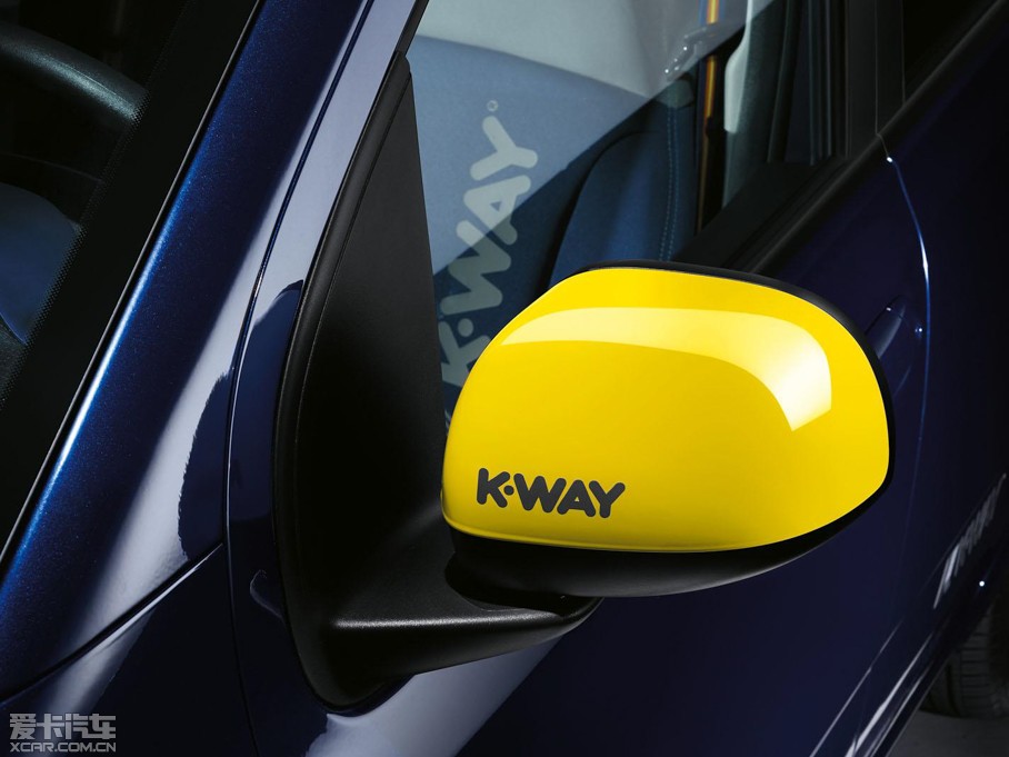 2015ƁPanda K-Way؄e