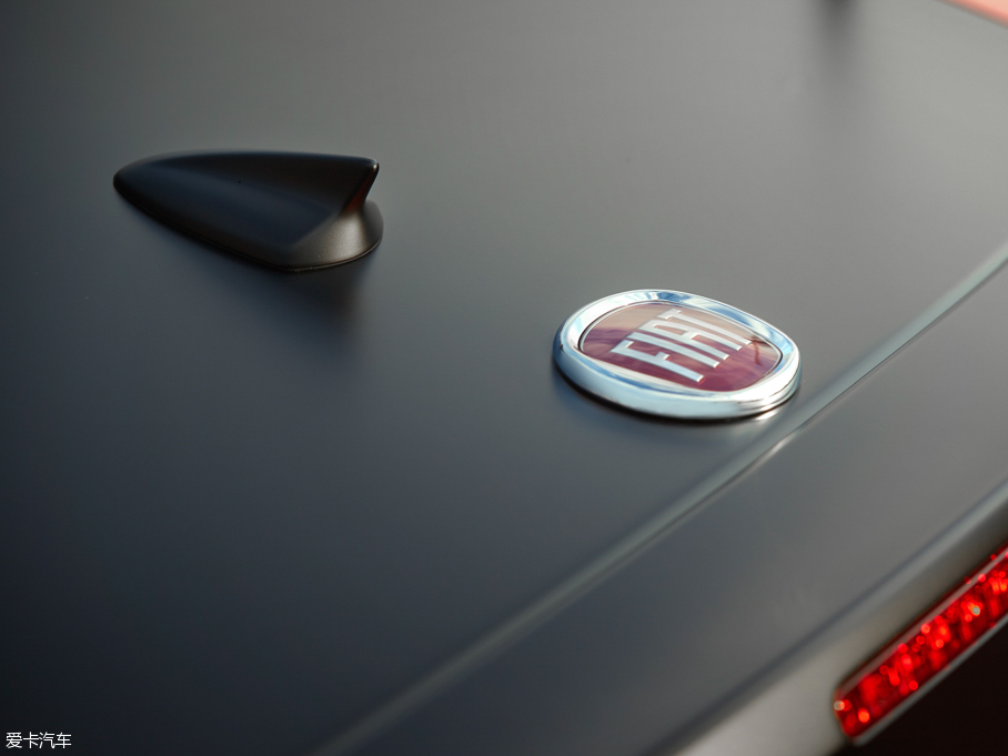 2016Ɓ124 Abarth Spider