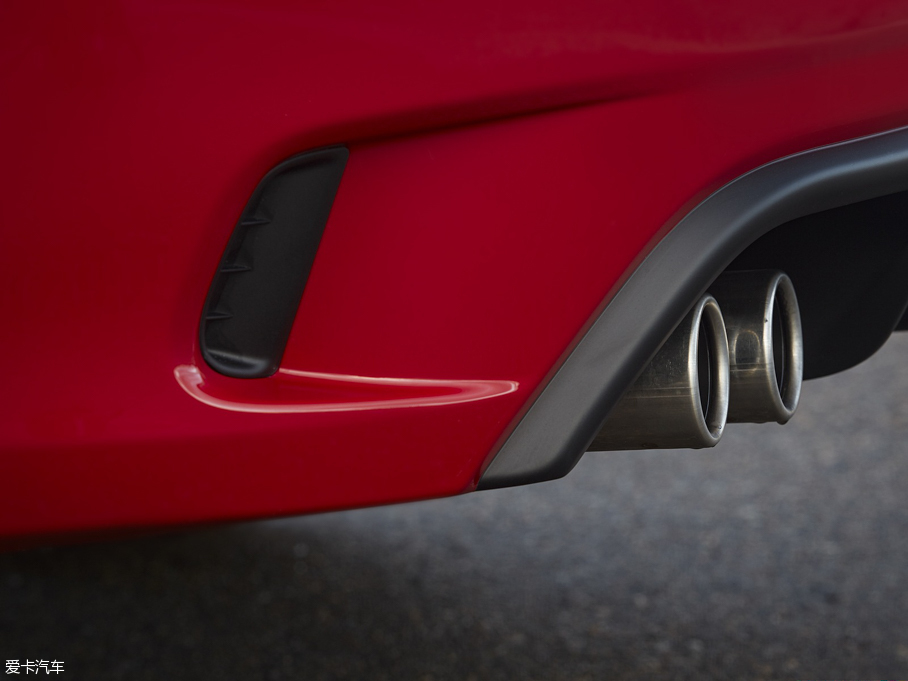 2016Ɓ124 Abarth Spider